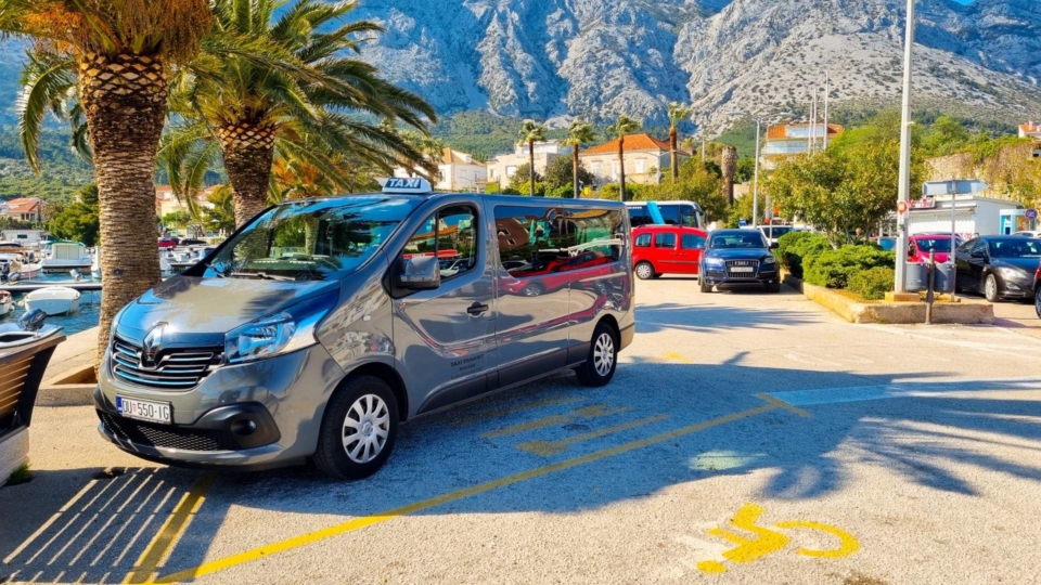 Taxi Orebic local taxi stand